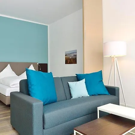 Anna Duene Anna Duene 0-01 4*